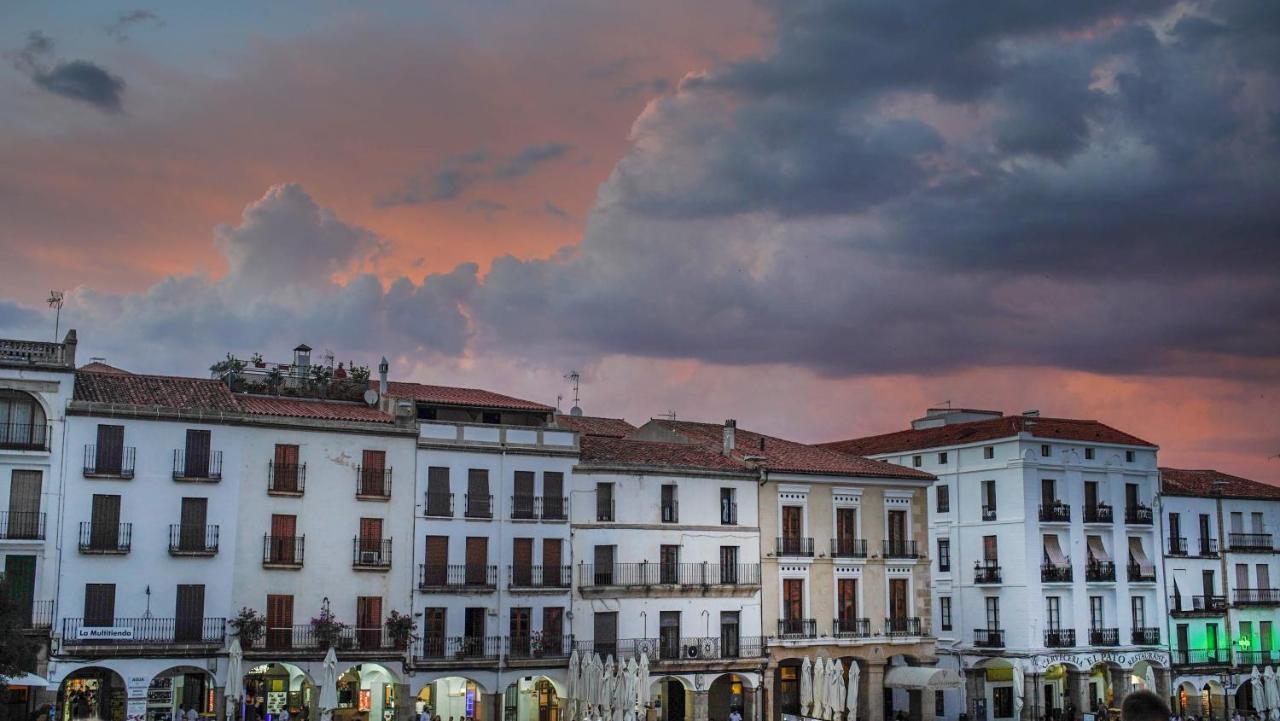 Apartamentos Soho Boutique Plaza Mayor Cáceres Exterior photo